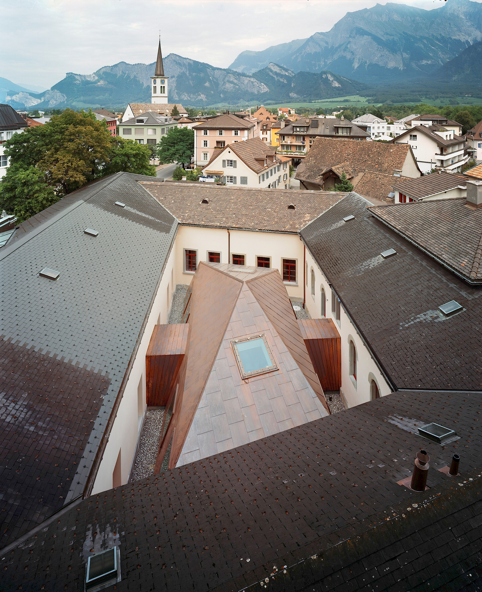 Tourist Office im Innenhof des historischen Dorfbads in Bad Ragaz.
